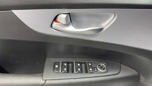 Used 2024 Kia Forte LXS w/ LXS Technology Package FWD image 28