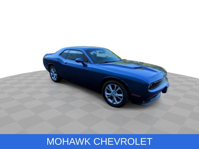 Used 2020 Dodge Challenger SXT w/ Driver Convenience Group AWD/4WD image 2