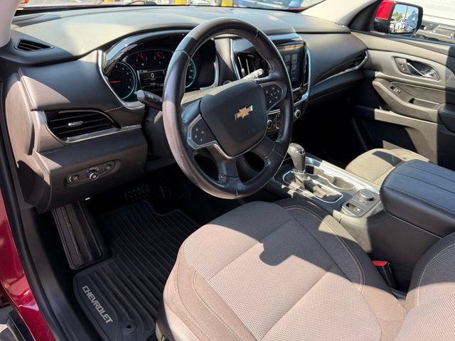 Certified 2018 Chevrolet Traverse LT FWD image 19