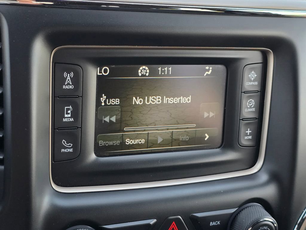 Used 2016 Jeep Grand Cherokee Laredo w/ Quick Order Package 23E AWD/4WD image 40