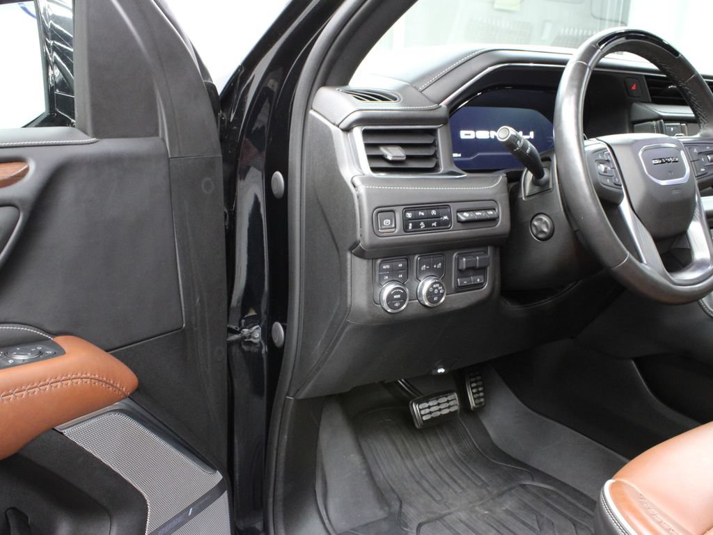 Used 2023 GMC Yukon Denali Ultimate AWD/4WD image 61