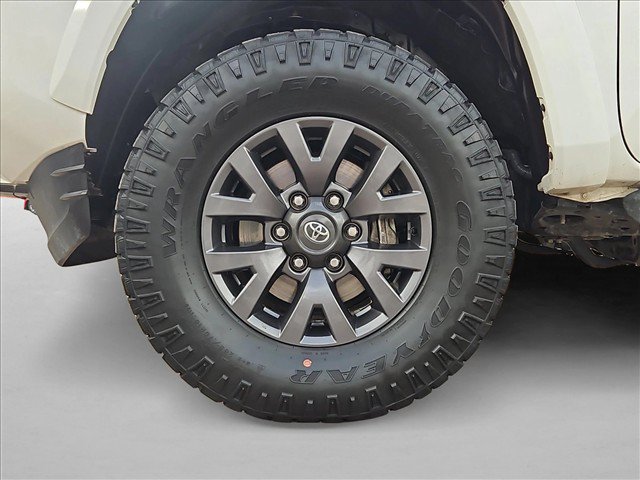 Used 2023 Toyota Tacoma SR5 AWD/4WD image 24