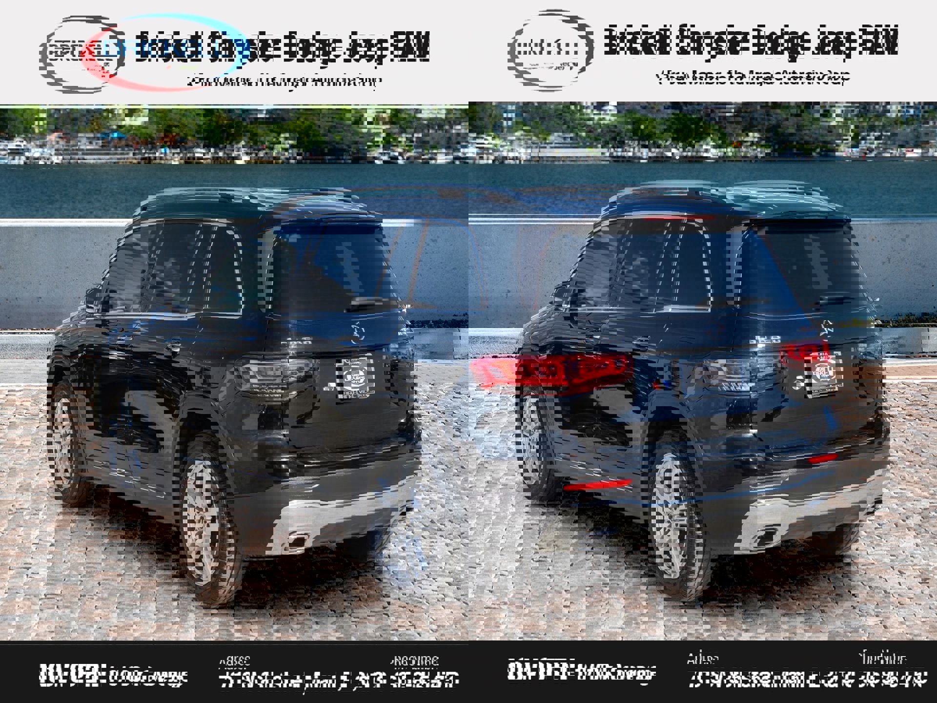 Used 2021 Mercedes-Benz GLB 250 4MATIC w/ Premium Package image 7