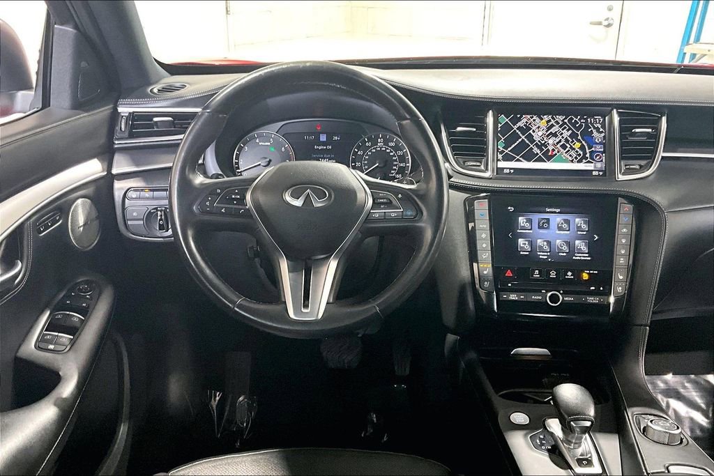 Certified 2023 INFINITI QX55 Essential image 17
