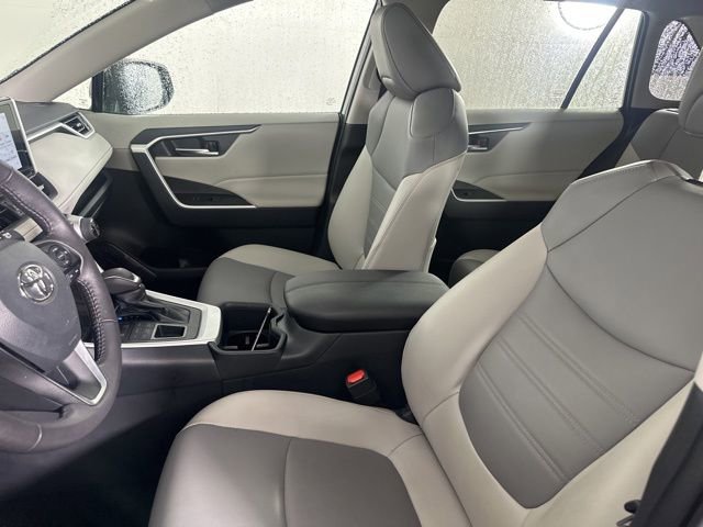 Used 2024 Toyota RAV4 XLE Premium image 20