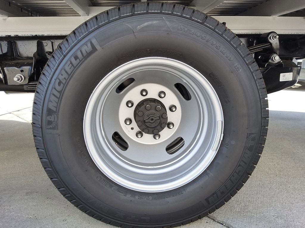 New 2026 Ford F350 XL w/ XL Chrome Package image 15