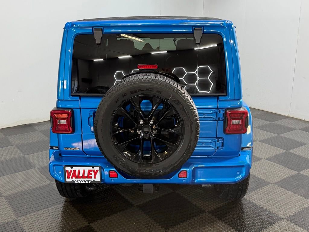 Used 2022 Jeep Wrangler Unlimited Sahara image 17