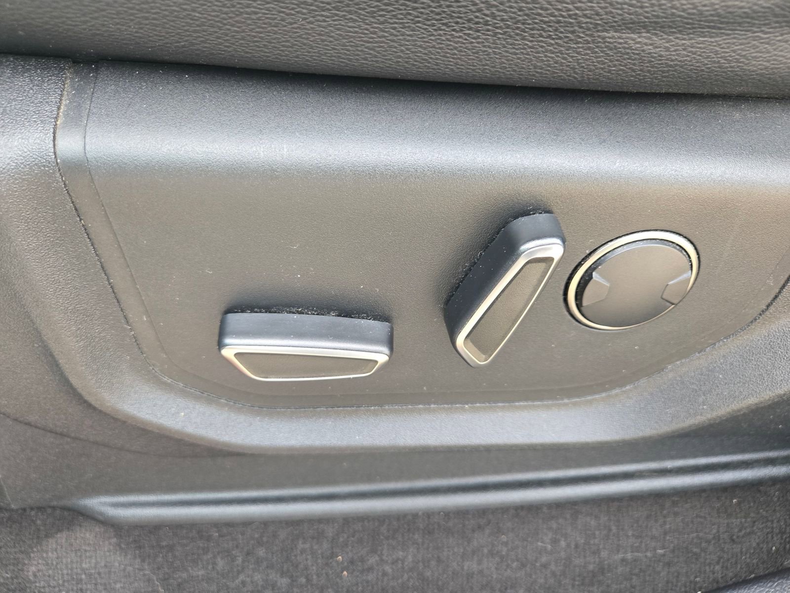 Used 2018 Ford F150 Raptor w/ Equipment Group 802A Luxury image 24