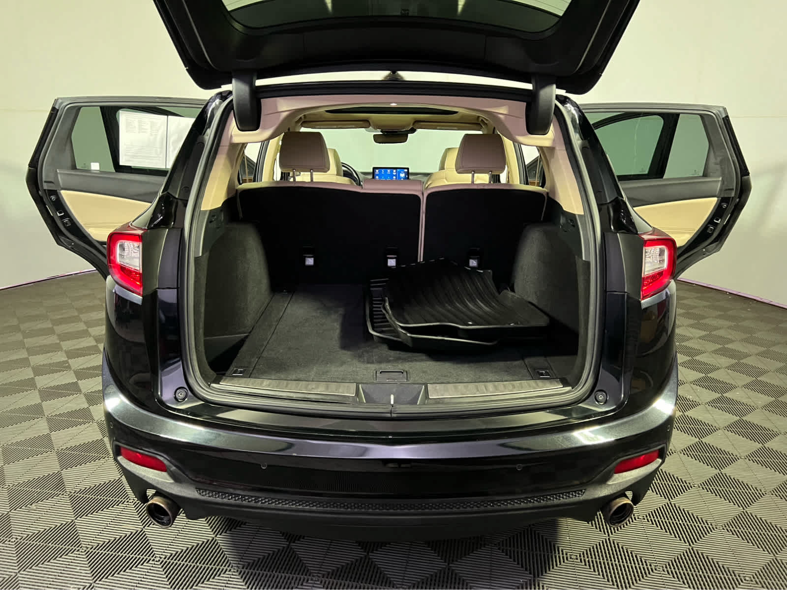 Certified 2019 Acura RDX w/ Advance Package AWD/4WD image 27