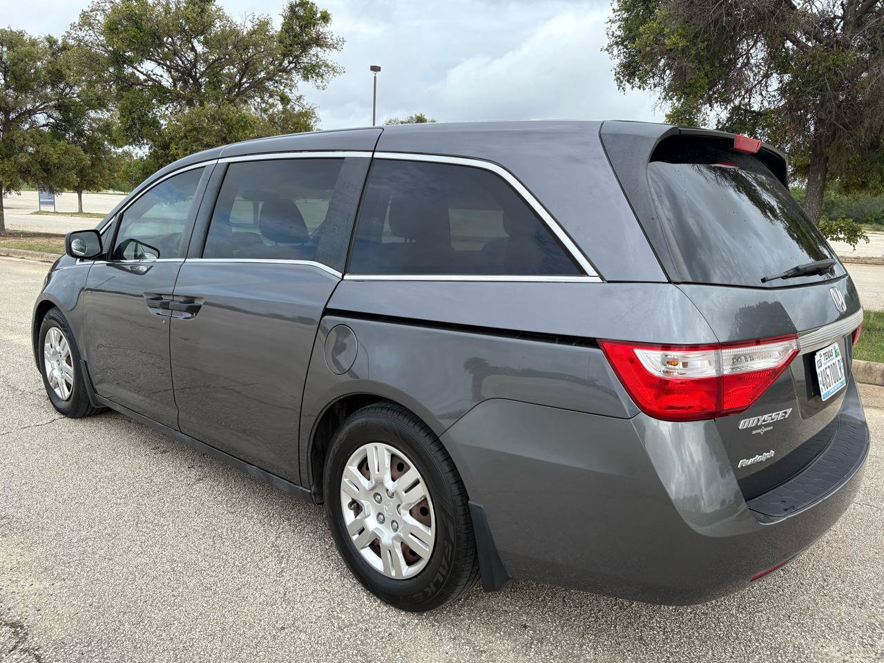Used 2011 Honda Odyssey LX image 8