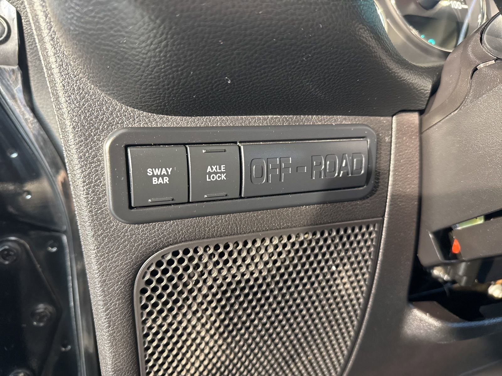 Used 2014 Jeep Wrangler Unlimited Rubicon w/ Max Tow Package image 18