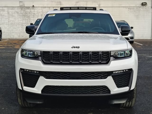 New 2026 Jeep Grand Cherokee Limited w/ Limited Altitude Package AWD/4WD image 37