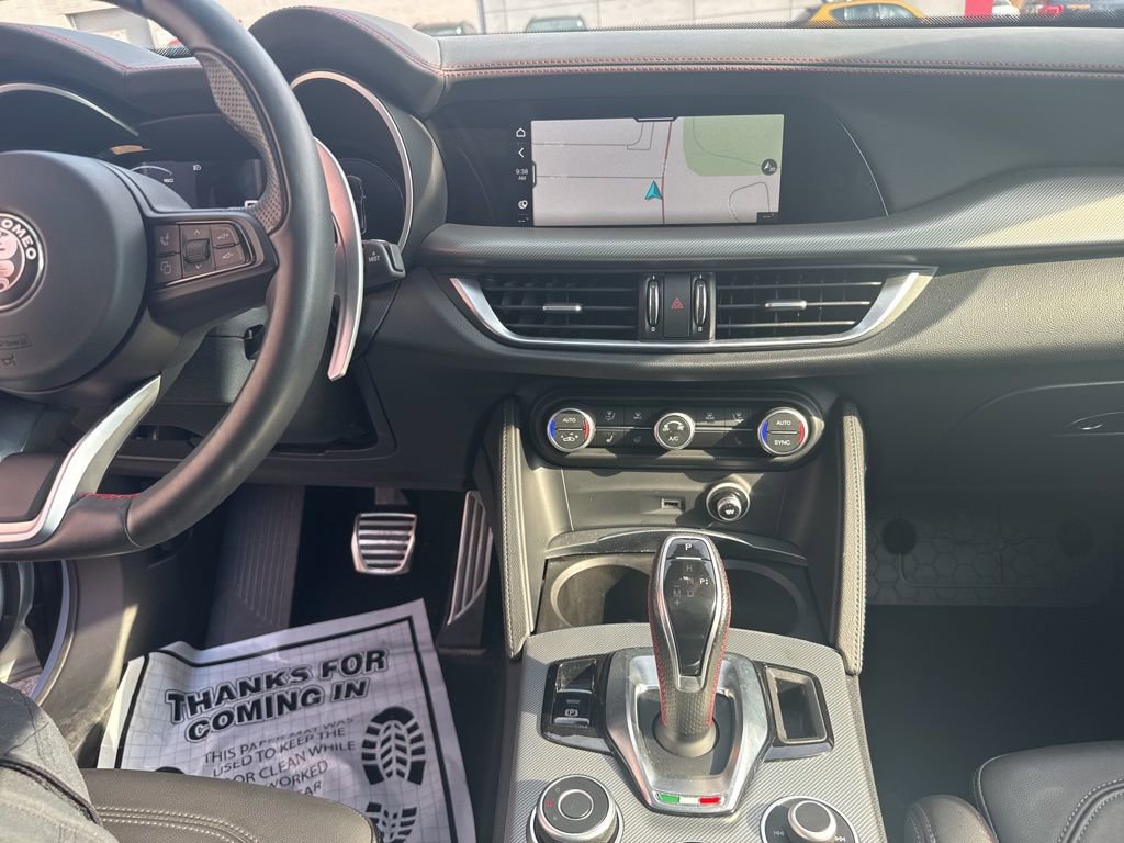 Used 2024 Alfa Romeo Stelvio AWD image 43