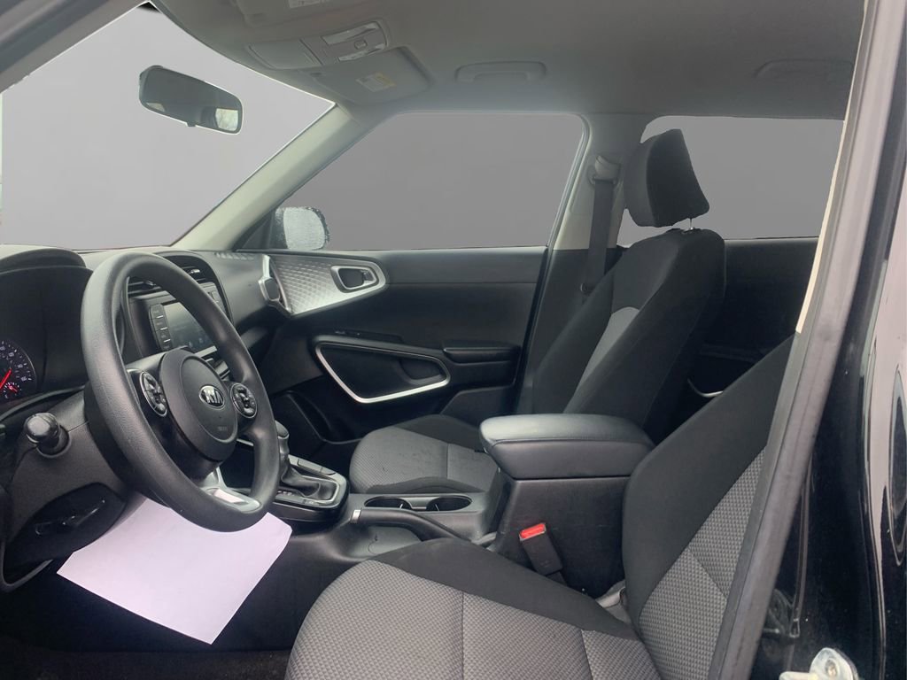 Used 2021 Kia Soul LX image 9