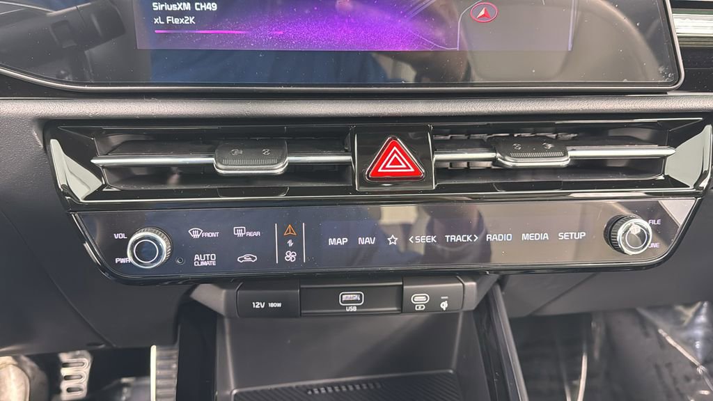 New 2025 Kia Niro EX Touring image 26