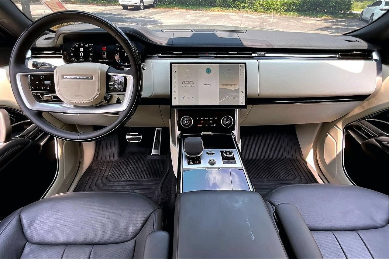 Used 2023 Land Rover Range Rover SE AWD/4WD image 7