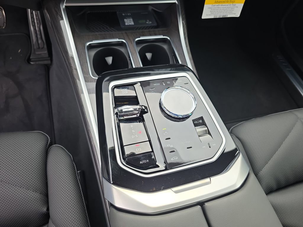 New 2026 BMW 740i xDrive image 17