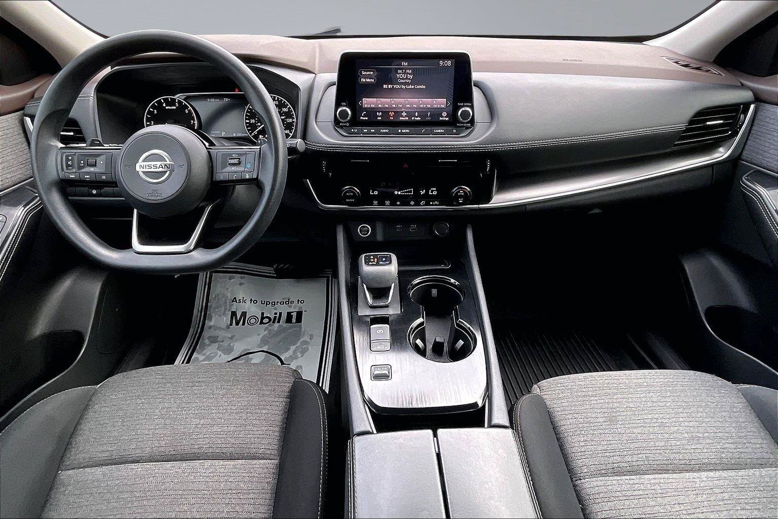 Certified 2021 Nissan Rogue SV FWD image 17