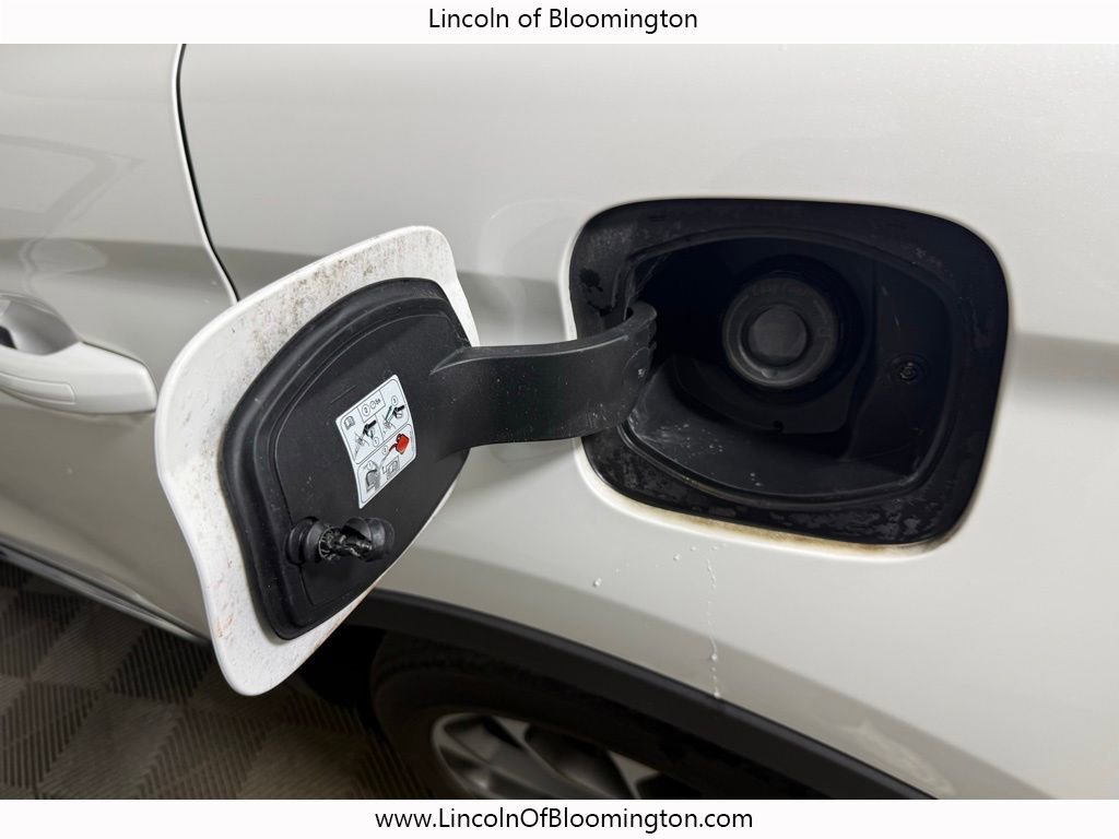 Certified 2023 Lincoln Nautilus Reserve w/ Equipment Group 201A image 33