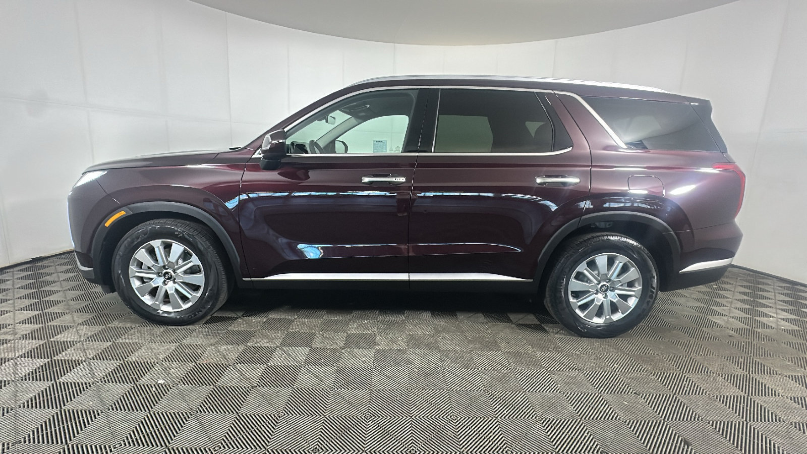 Used 2024 Hyundai Palisade SEL FWD image 6
