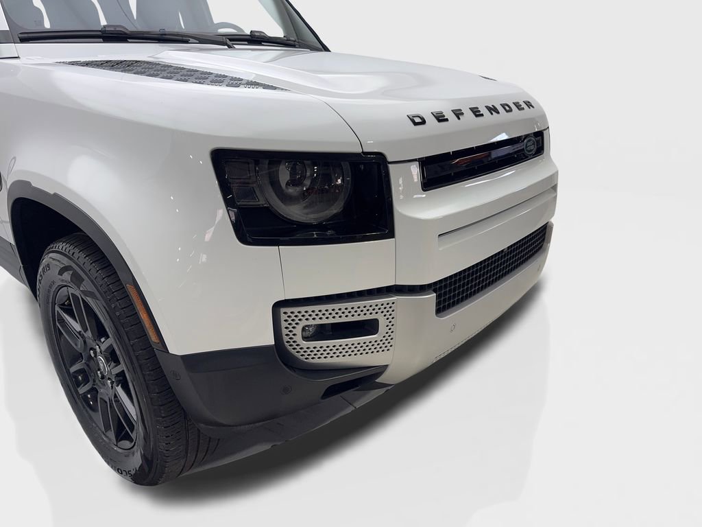 Used 2025 Land Rover Defender 110 S image 17