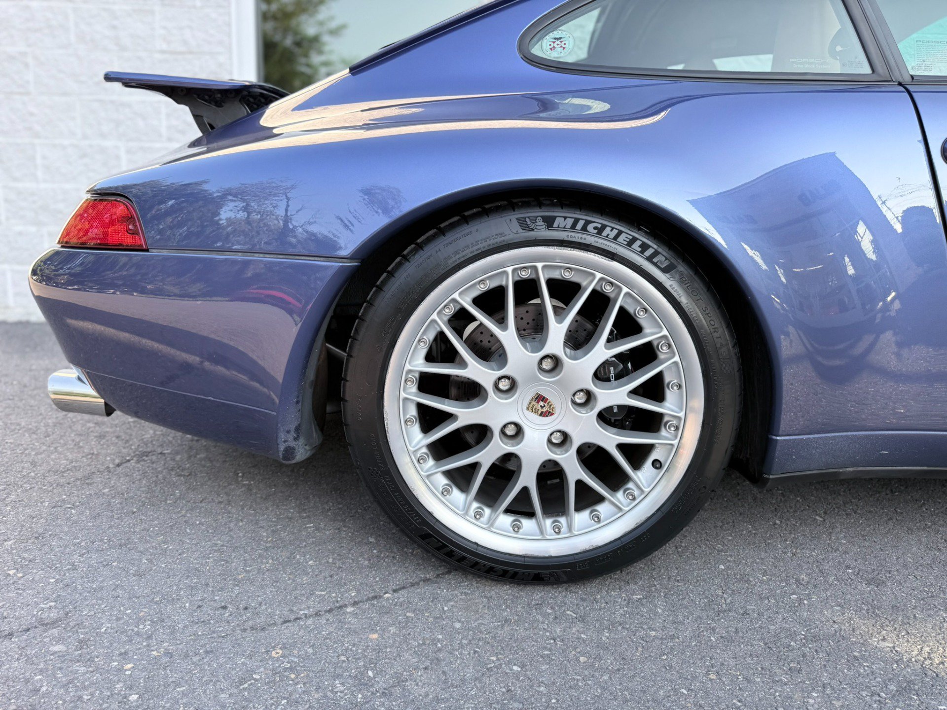 Used 1997 Porsche 911 Carrera RWD image 42
