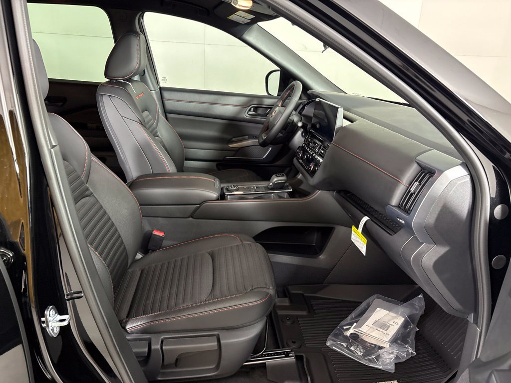 New 2026 Nissan Pathfinder Rock Creek AWD/4WD image 17