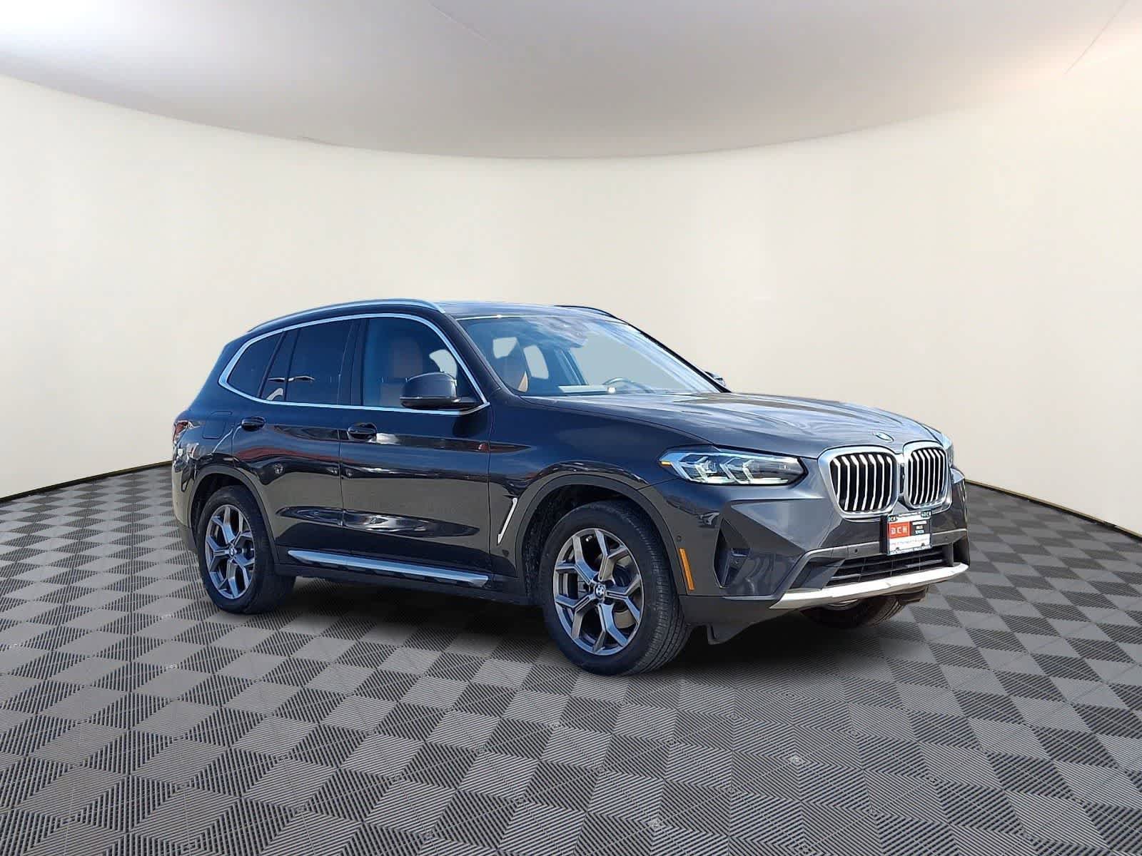 Used 2023 BMW X3 xDrive30i w/ Premium Package AWD/4WD image 4