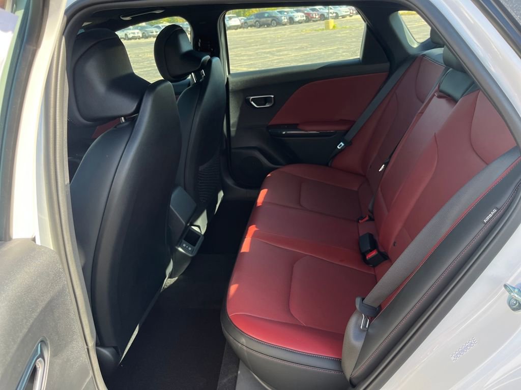 New 2025 Kia K4 GT-Line image 15