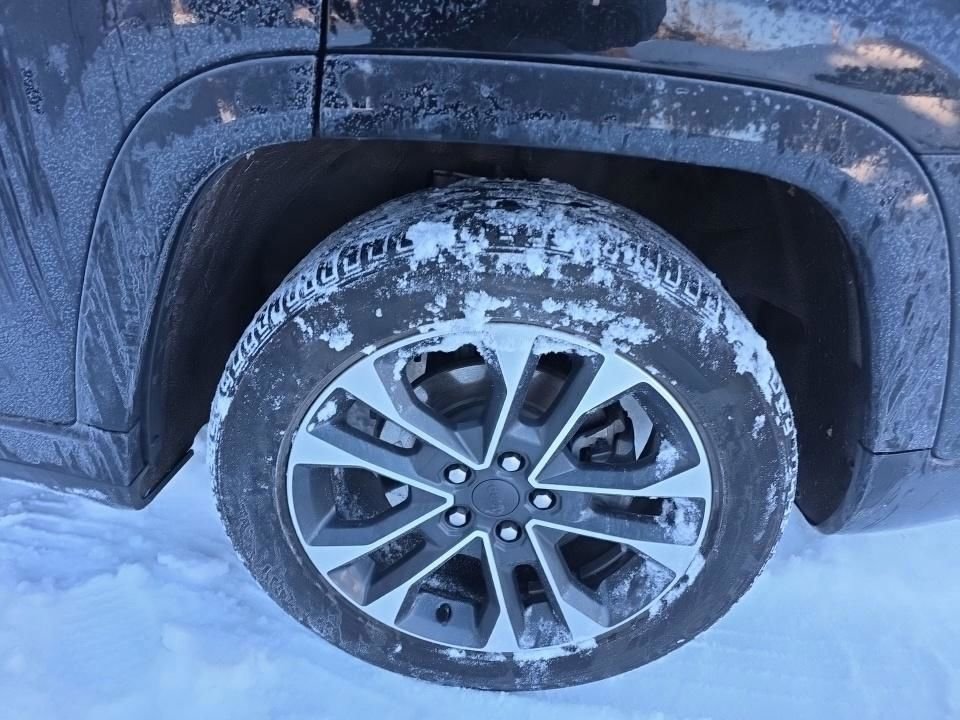 Used 2022 Jeep Grand Cherokee Overland image 25