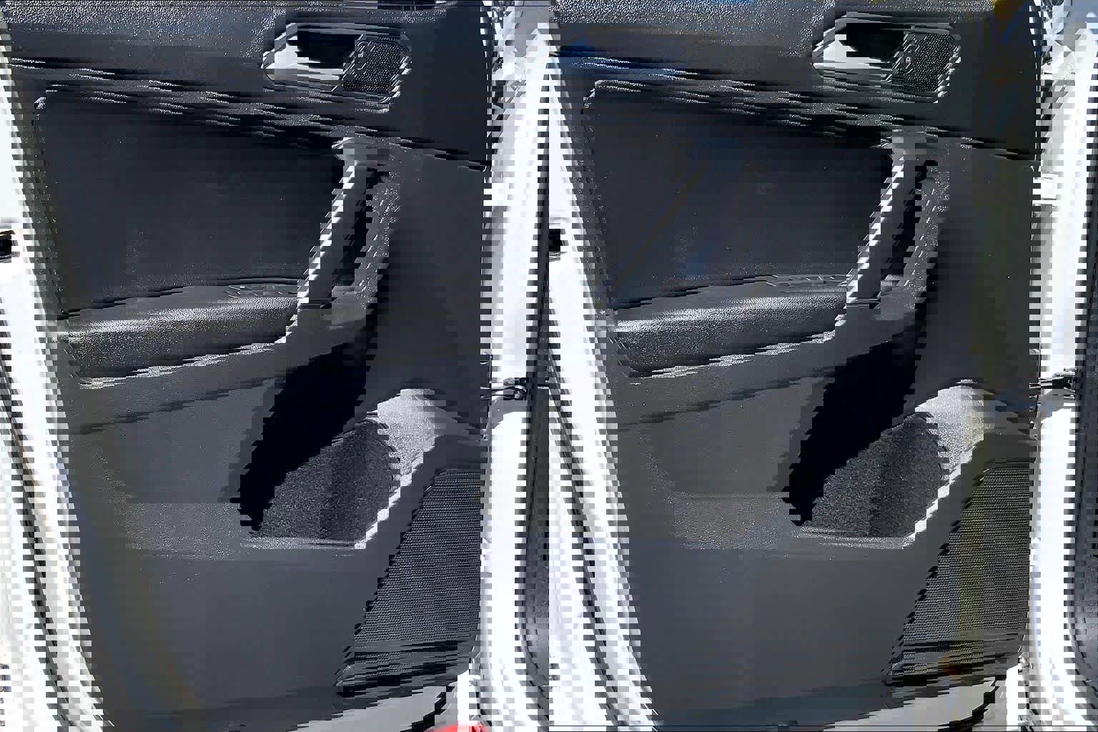 Used 2020 Volkswagen Tiguan SE R-Line image 22