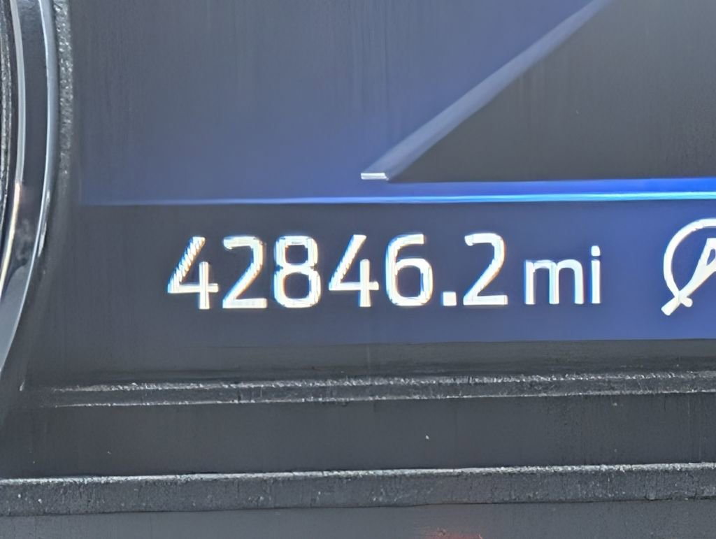 Used 2024 Ford Explorer Limited image 17