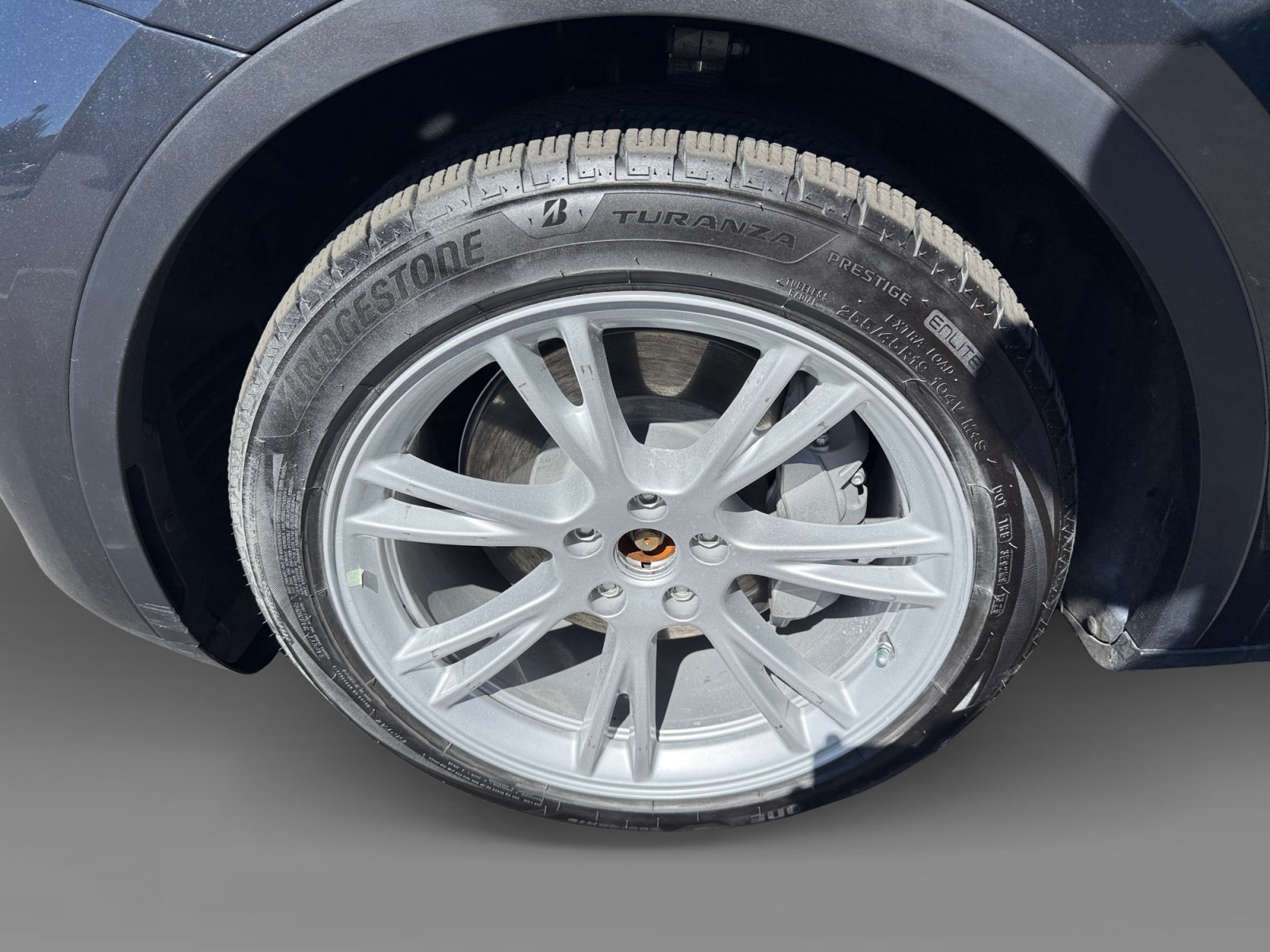 Used 2024 Tesla Model Y Long Range AWD/4WD image 9