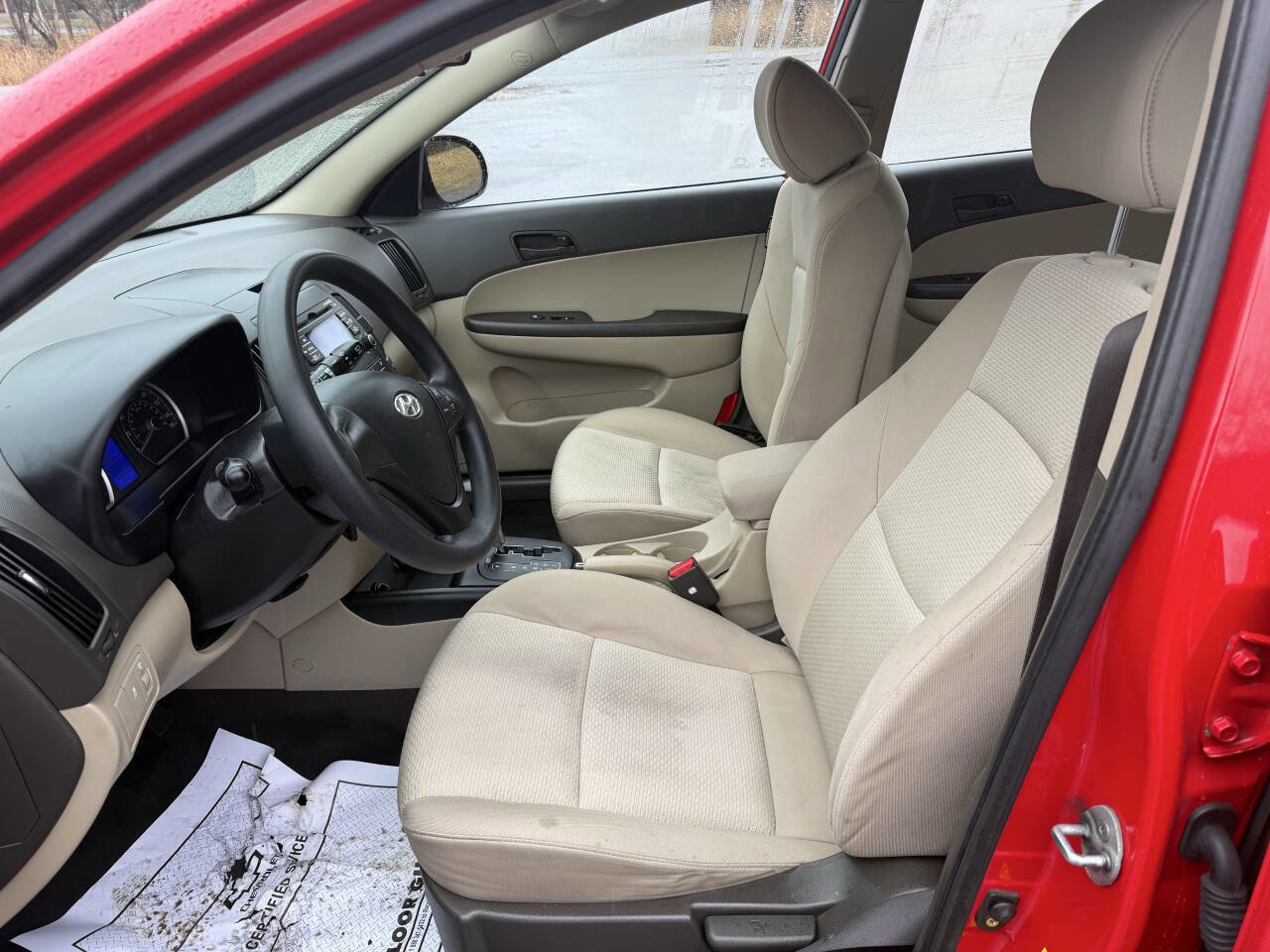 Used 2012 Hyundai Elantra GLS image 9