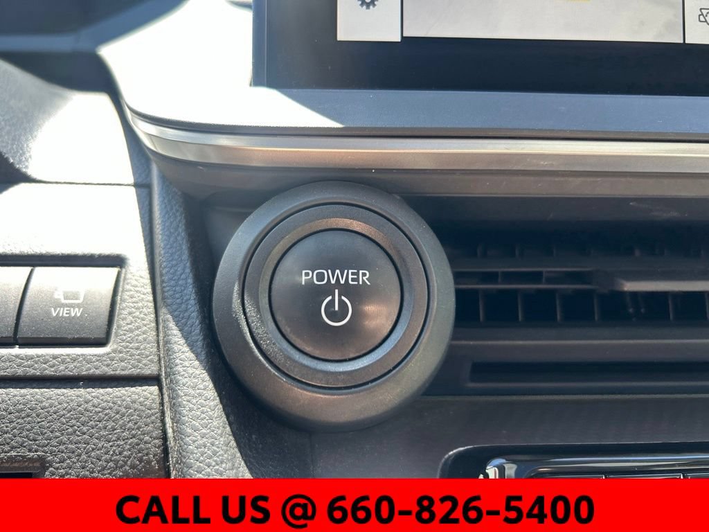 Used 2023 Toyota Prius Limited w/ Limited Premium Package FWD image 18