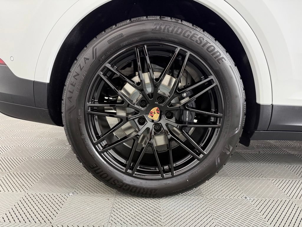 New 2026 Porsche Cayenne AWD/4WD image 13