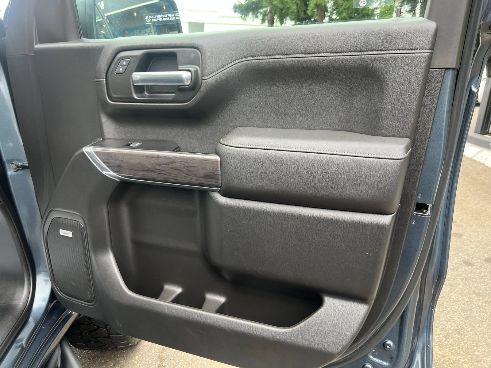Used 2019 Chevrolet Silverado 1500 LTZ w/ LTZ Convenience Package AWD/4WD image 33