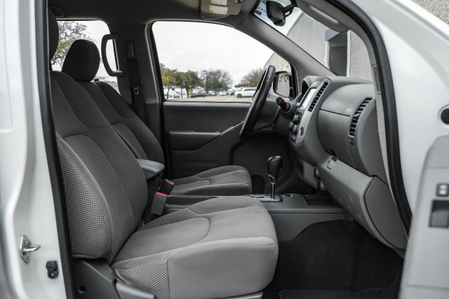 Used 2021 Nissan Frontier SV w/ Midnight Edition Floor Mats image 34