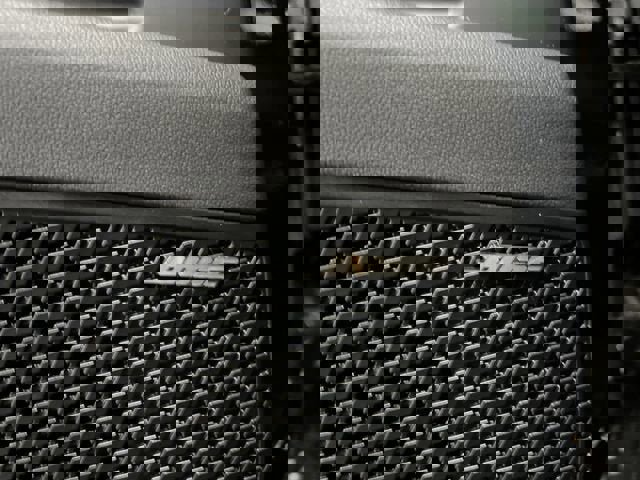 Used 2025 Hyundai Elantra Limited image 24