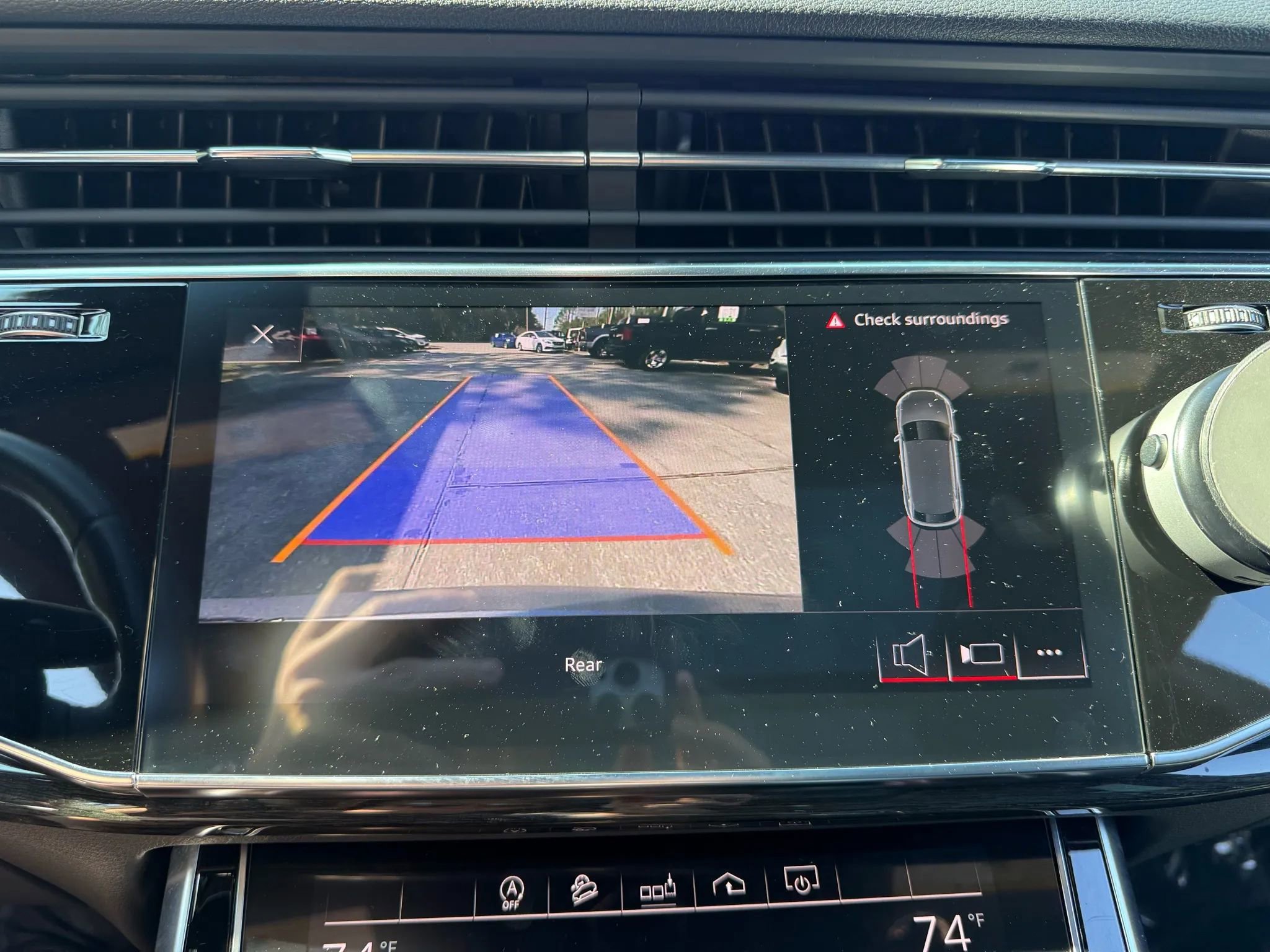 Used 2019 Audi Q8 Premium w/ Convenience Package image 28