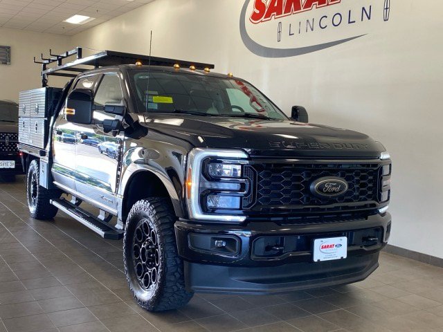 Used 2025 Ford F350 Lariat w/ Black Appearance Package AWD/4WD image 2