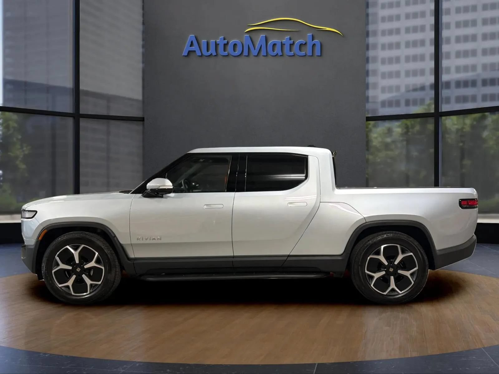 Used 2023 Rivian R1T Adventure Dual AWD/4WD image 6