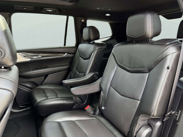 Used 2024 Cadillac XT6 Sport w/ Technology Package image 37