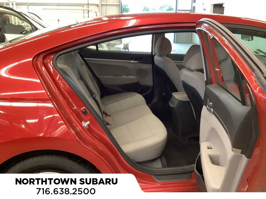 Used 2019 Hyundai Elantra SE FWD image 19
