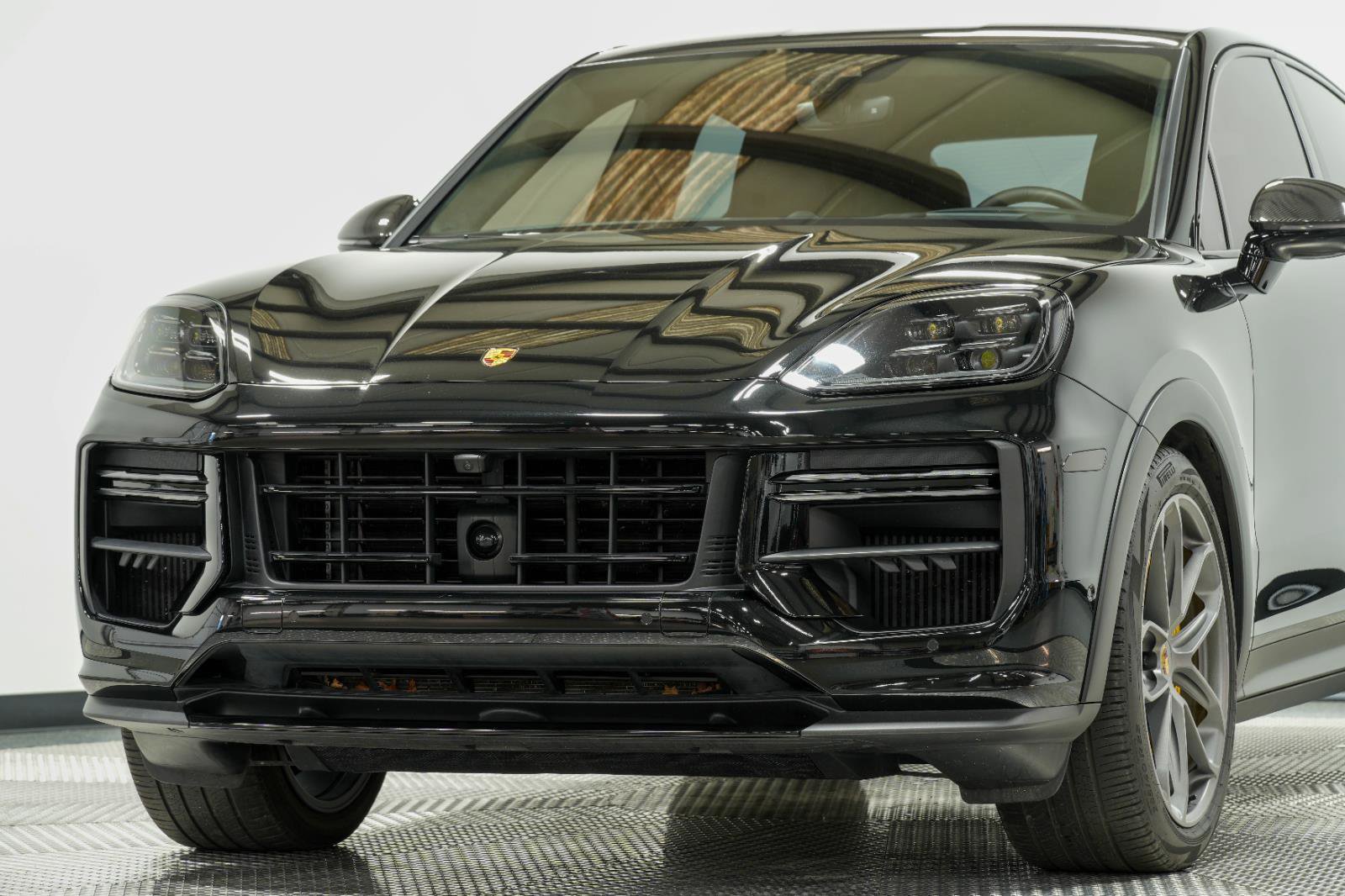Used 2024 Porsche Cayenne Turbo GT AWD/4WD image 9