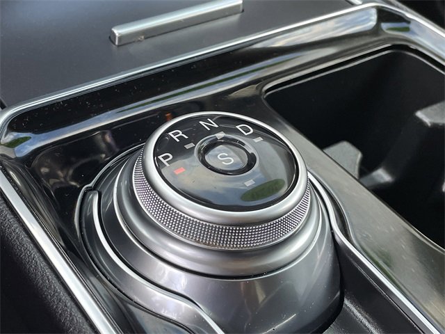 Used 2020 Ford Edge Titanium image 26