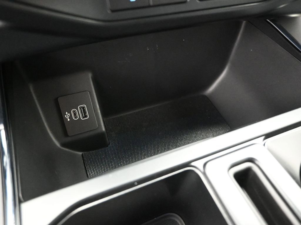 New 2025 Ford F150 Lightning Flash AWD/4WD image 16
