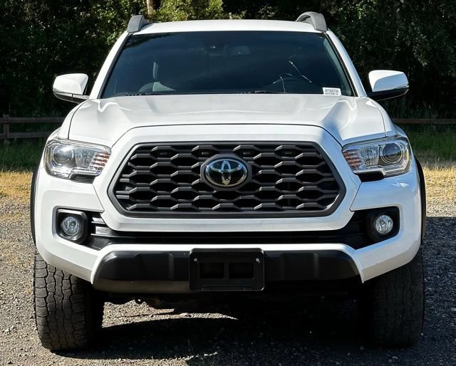 Used 2021 Toyota Tacoma TRD Off-Road AWD/4WD image 3