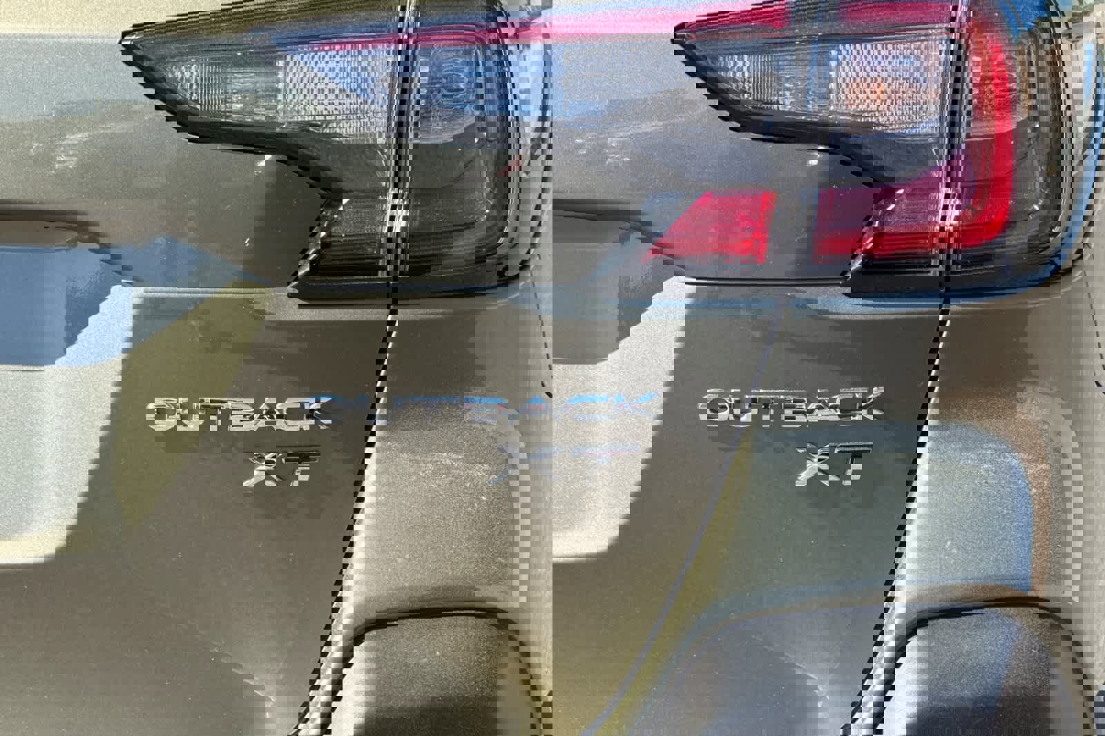 Used 2025 Subaru Outback Limited XT image 32