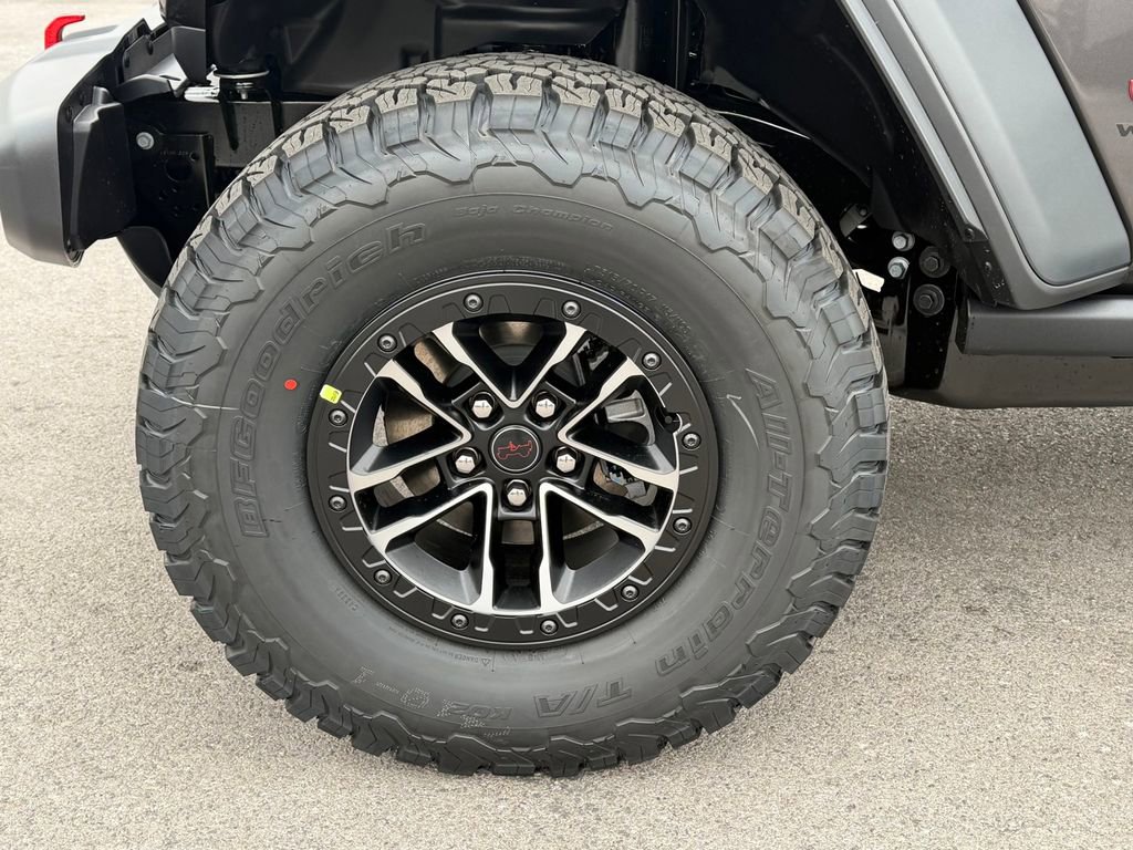 New 2026 Jeep Wrangler Unlimited Rubicon w/ Xtreme 35 Tire Package image 26